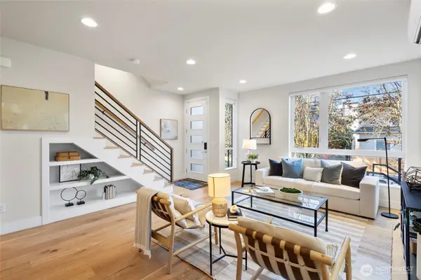 2212 Franklin Avenue E #B, Seattle, WA 98102