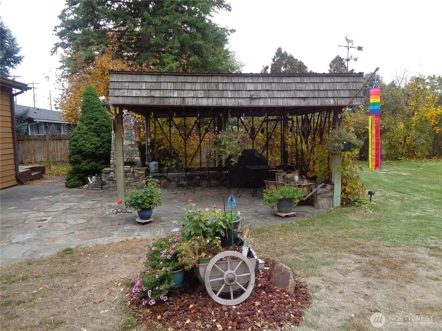 319 Oak Street, Omak, WA 98841 - Image #3