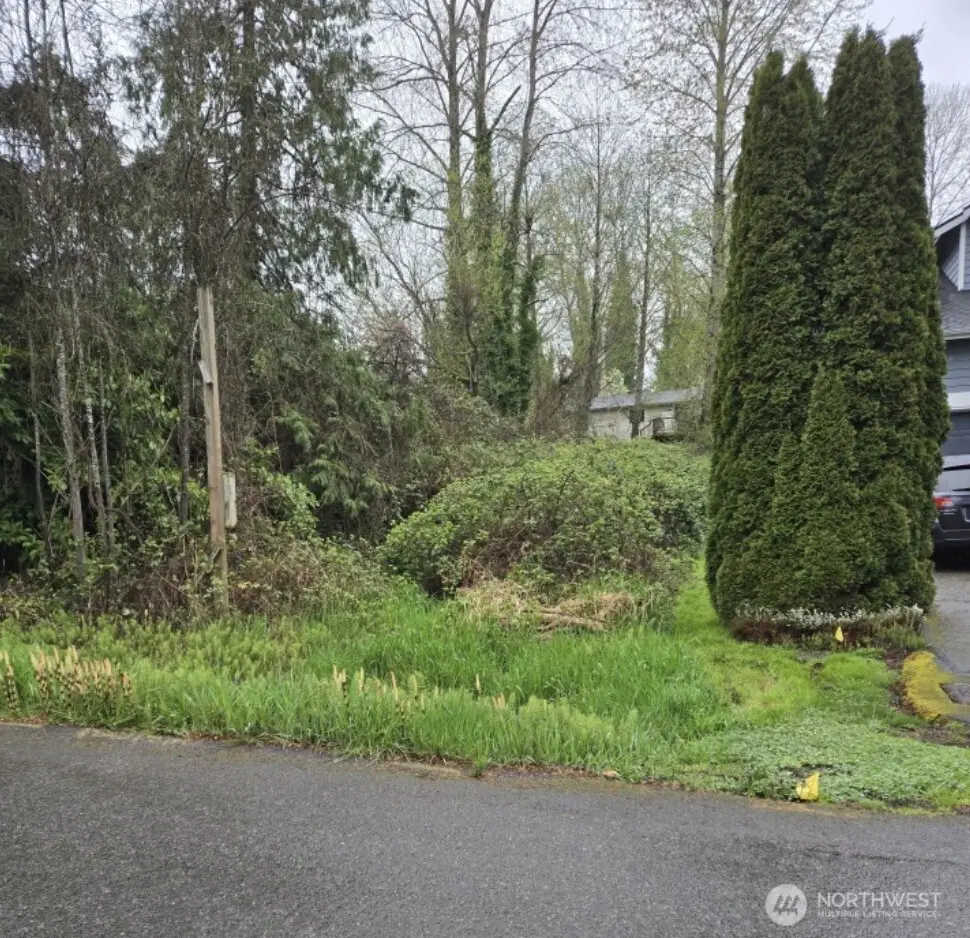 13041 33rd Avenue S #12, Tukwila, WA 98168 - Image #1