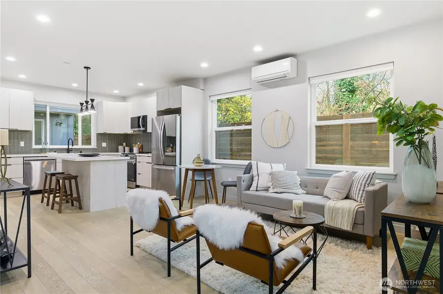 11831 59th Avenue S #C, Seattle, WA 98178 - Image #2