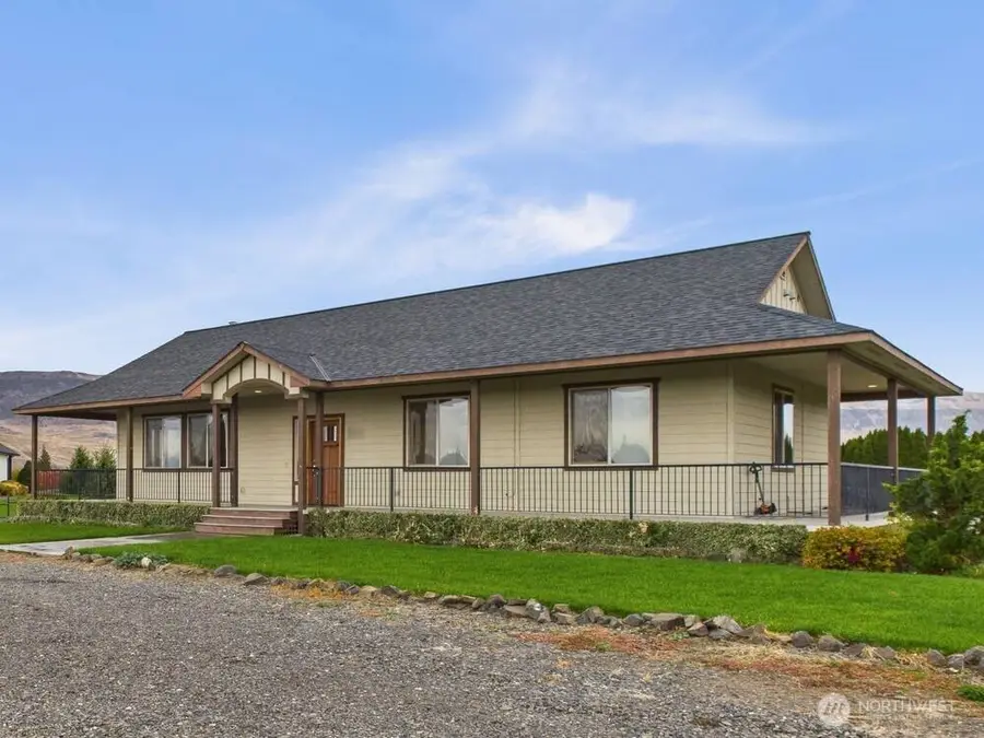 650 S Van Well Avenue, East Wenatchee, WA 98802 - Image #2