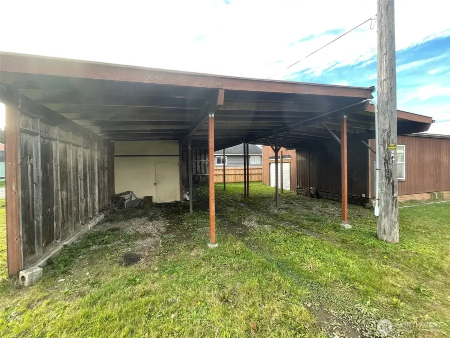 131 SW E Street, Forks, WA 98331 - Image #2