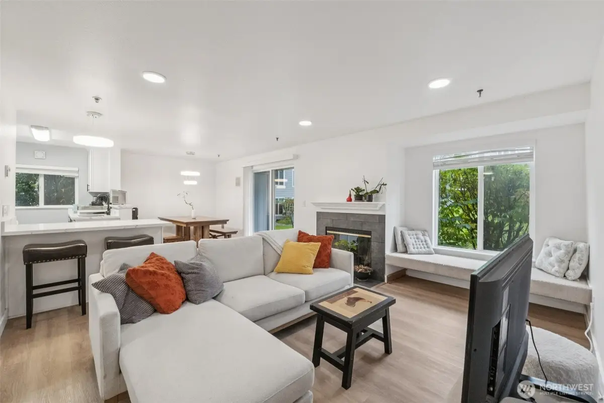 12510 109th Court Ne #E101, Kirkland, WA 98034 - Image #1