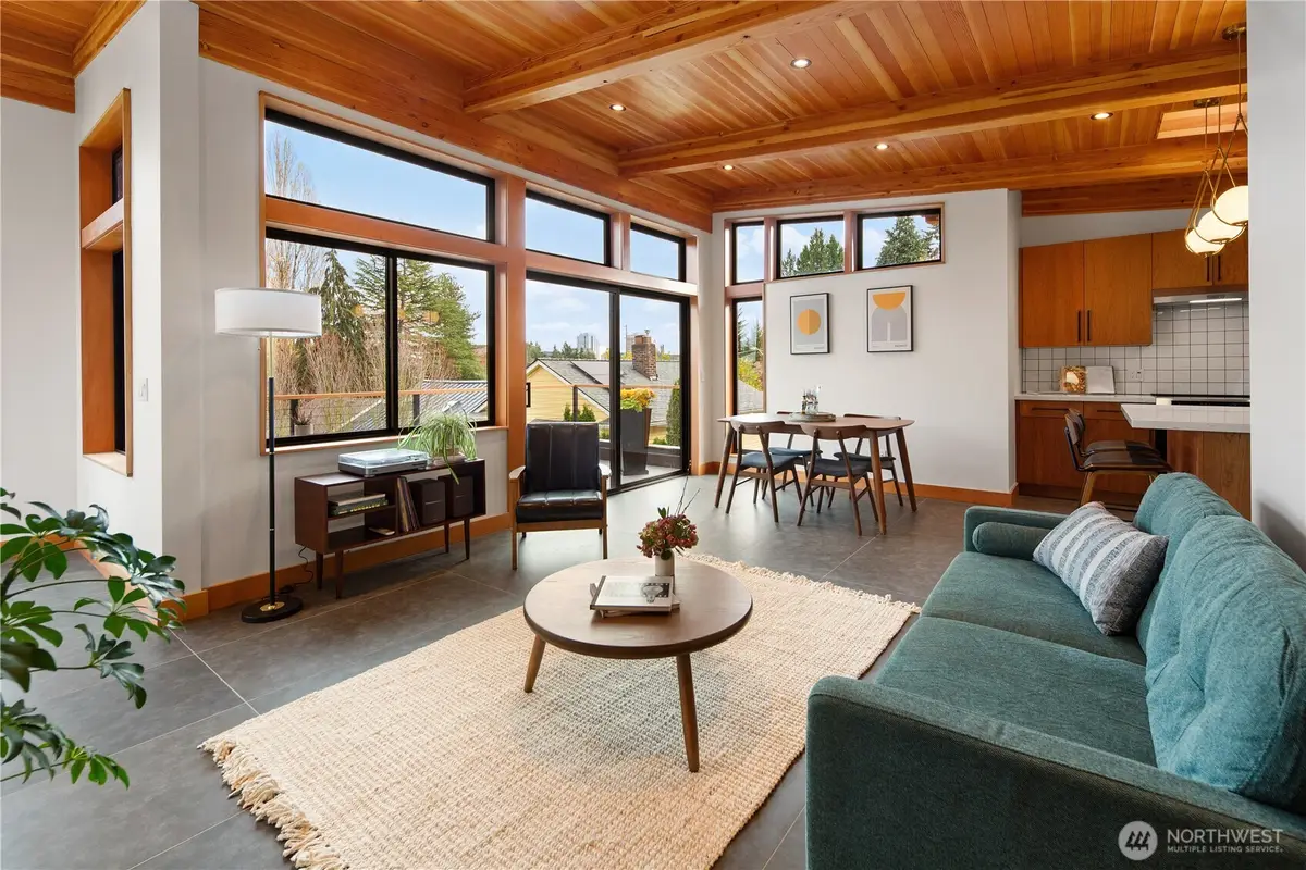 328 NE 55th Street, Seattle, WA 98105 - Image #1