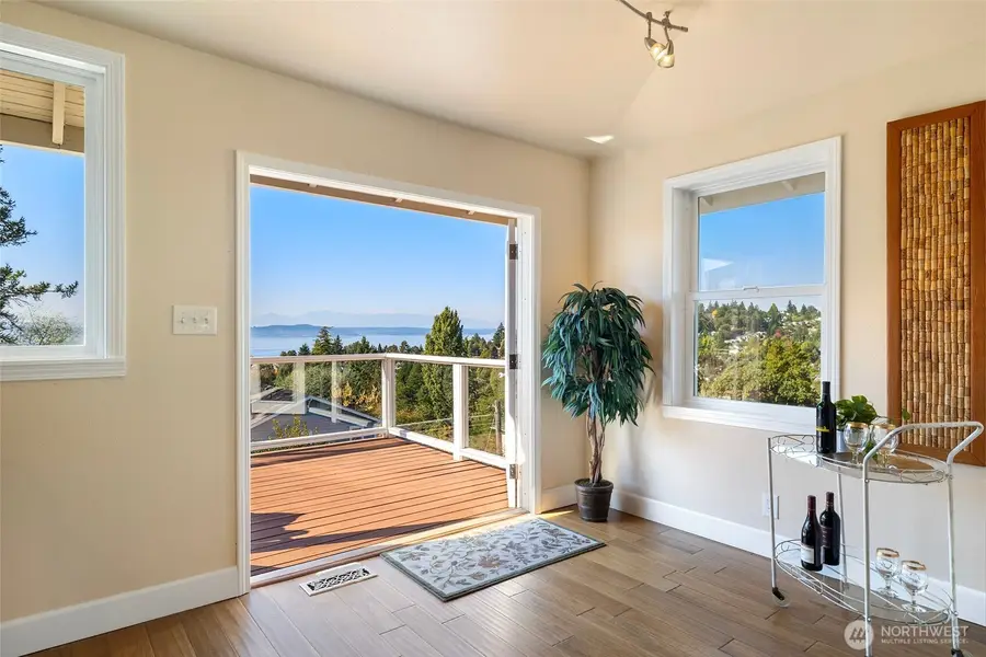 5315 46th Avenue Sw, Seattle, WA 98136 - Image #2