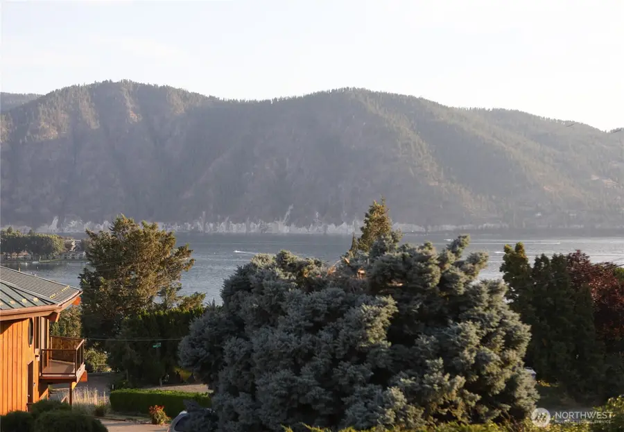 410 Totem Pole Road, Manson, WA 98831 - Image #2