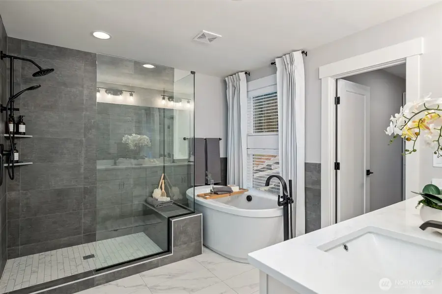 13041 75th Place S, Seattle, WA 98178 - Image #2