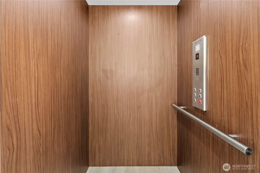 6304 Lakeview Drive, Kirkland, WA 98033 - Image #3