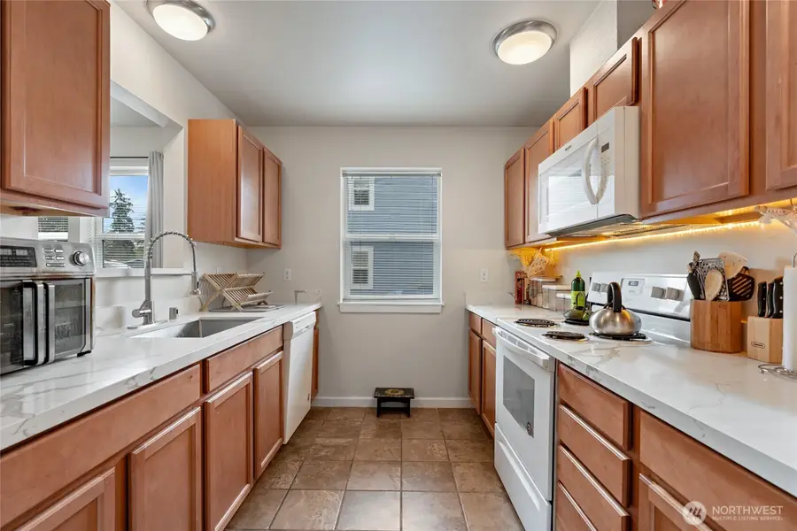 14612 W Thorne Lane Sw, Lakewood, WA 98498 - Image #3