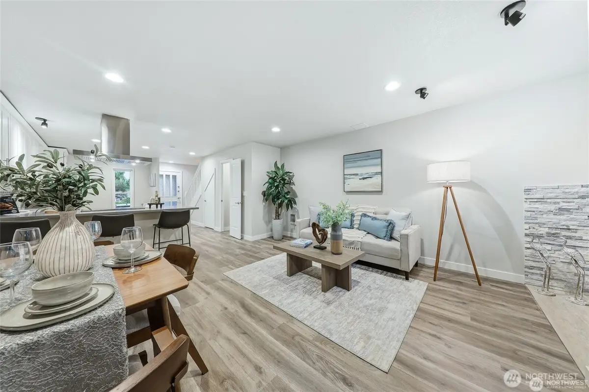 1940 N Northgate Way, Seattle, WA 98133 - Image #1