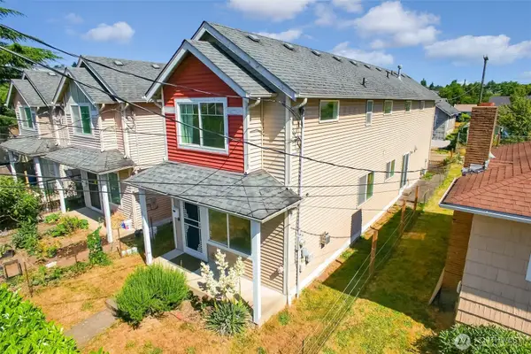 3910 S Holly Street, Seattle, WA 98118