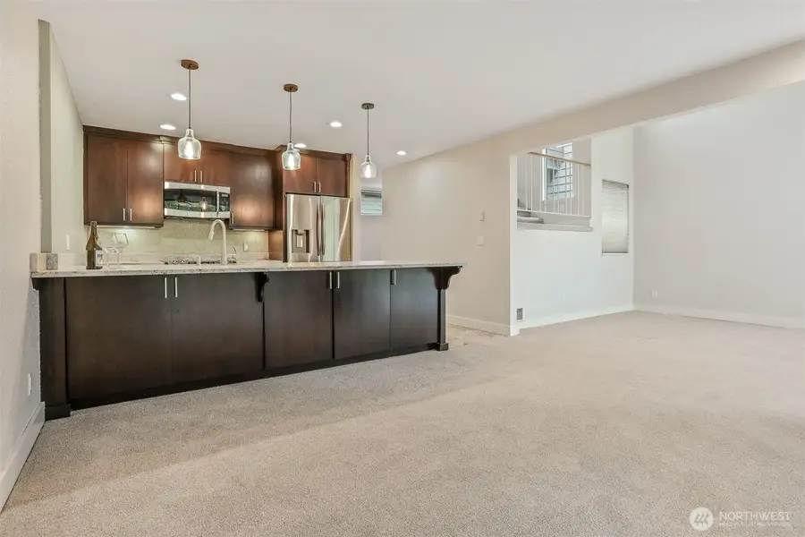 6 Lake Bellevue Drive #211, Bellevue, WA 98005 - Image #3