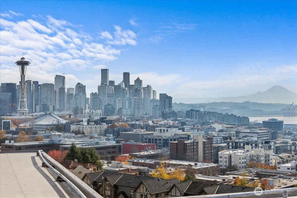 530 W Olympic Place #301, Seattle, WA 98119 - Image #1