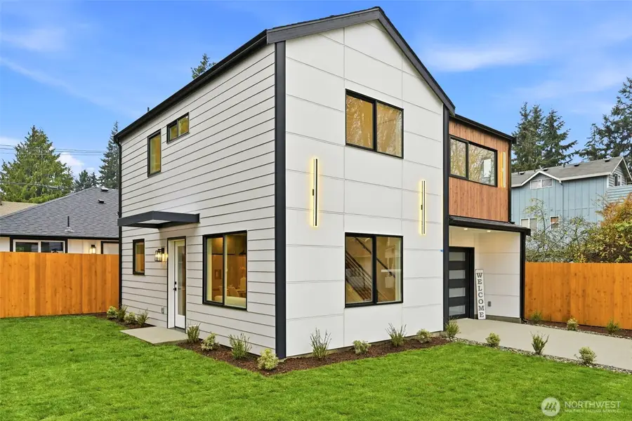 14323 Wayne Place N, Seattle, WA 98133 - Image #3