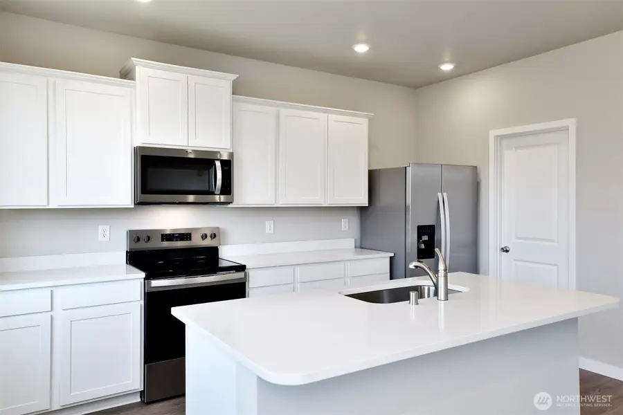 16306 Jenkins Avenue Se, Yelm, WA 98597 - Image #2