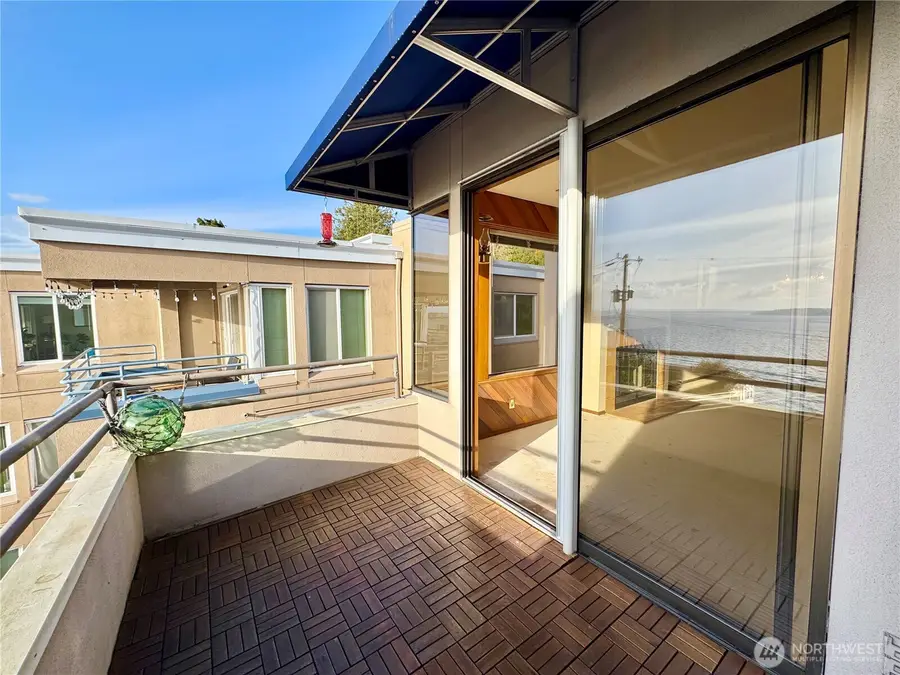 4222 Beach Drive Sw #401, Seattle, WA 98116 - Image #3