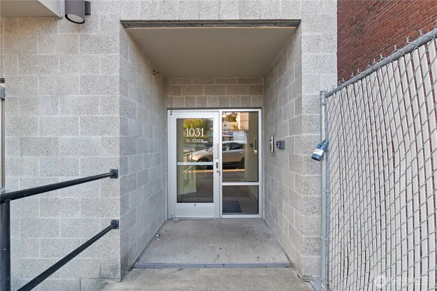 1031 N State Street #209, Bellingham, WA 98225 - Image #2