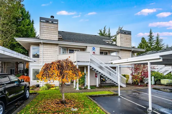 9210 Market Place #D-204, Lake Stevens, WA 98258
