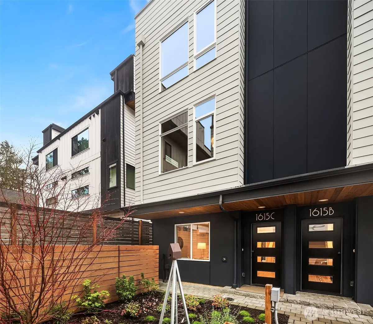 1615 N 50th Street #C, Seattle, WA 98103 - Image #1