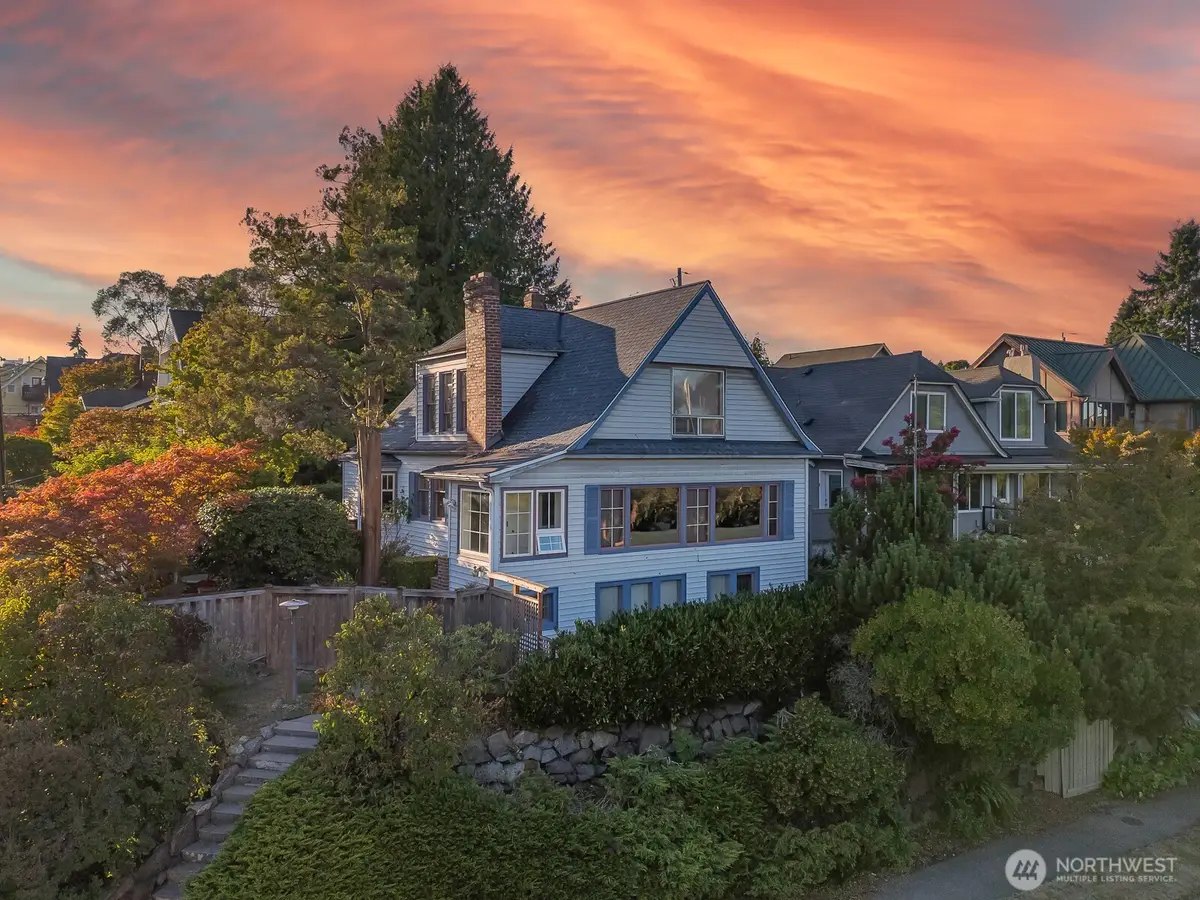 932 N 70th Street, Seattle, WA 98103 - Image #1