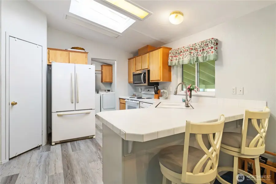 621 NE Saturn Lane, Bremerton, WA 98311 - Image #2