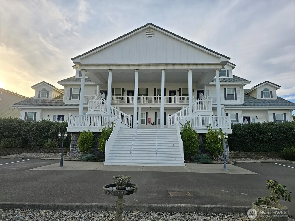 855 NW Ocean Shores Boulevard #201, Ocean Shores, WA 98569 - Image #1