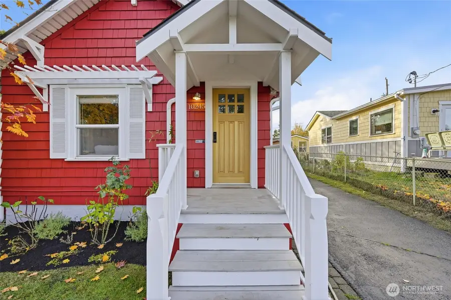 10245 36th Avenue Sw, Seattle, WA 98146 - Image #3