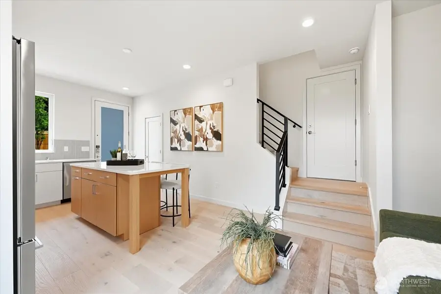 13047 39th Avenue Ne #B, Seattle, WA 98125 - Image #3