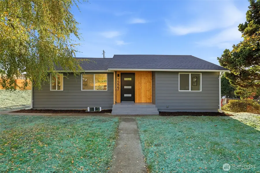 7227 S 120th Street, Seattle, WA 98178 - Image #2