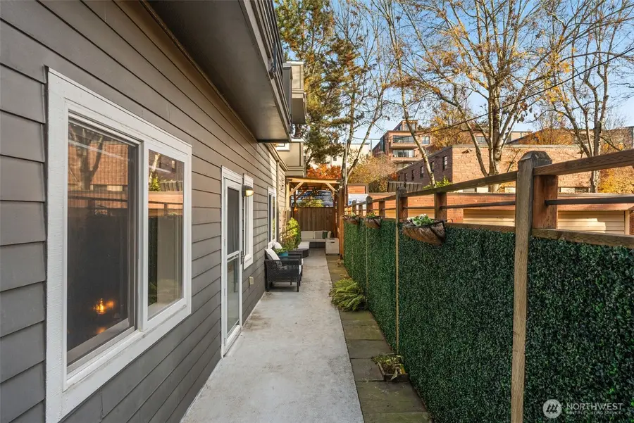 115 W Galer Street #101, Seattle, WA 98119 - Image #2