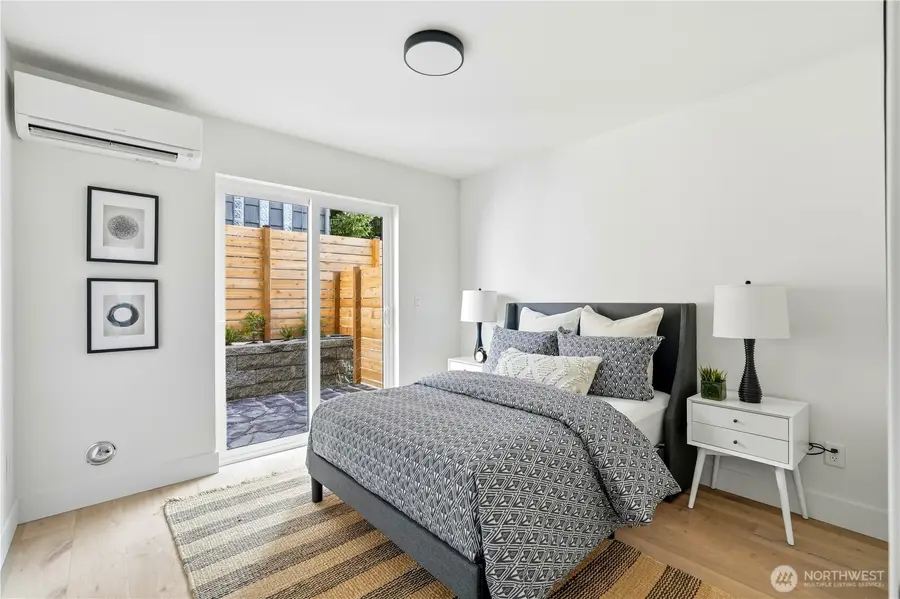 7552 39th Avenue Sw, Seattle, WA 98126 - Image #3