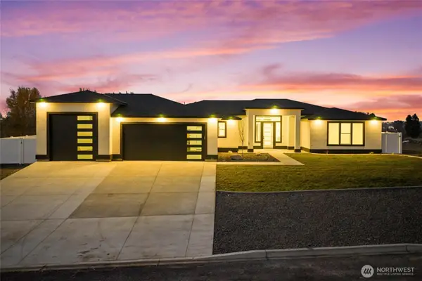 7838 Ne Blue Jay Dr, Moses Lake, WA 98837