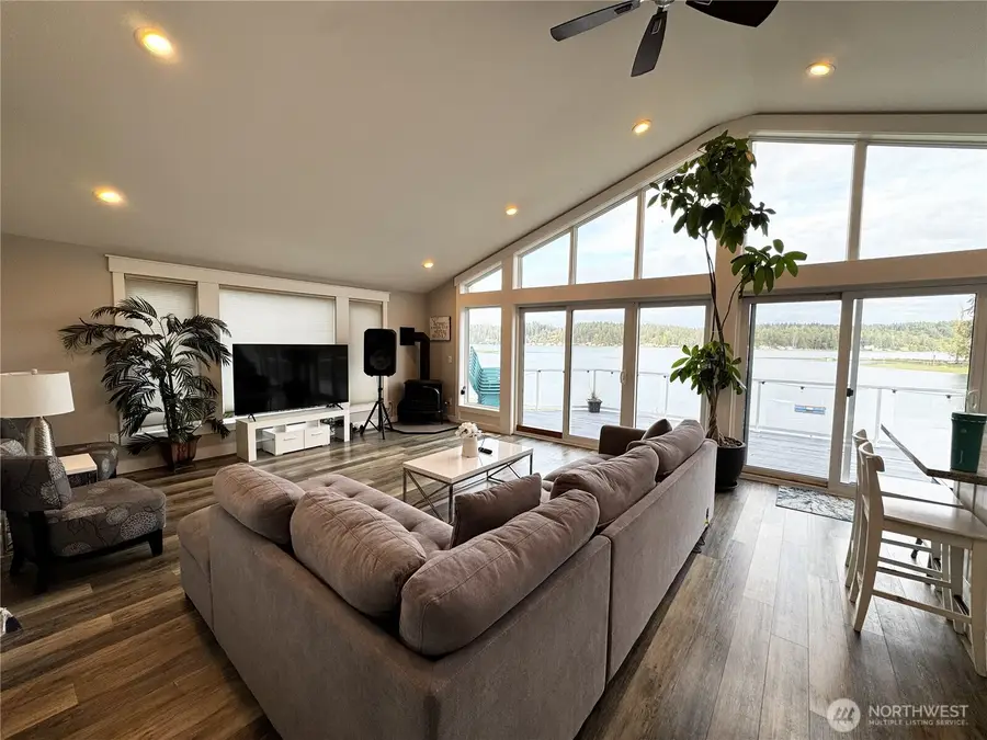 7360 E Grapeview Loop Road, Allyn, WA 98524 - Image #3