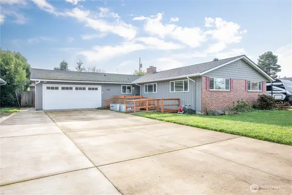 2551 Northlake Avenue, Longview, WA 98632