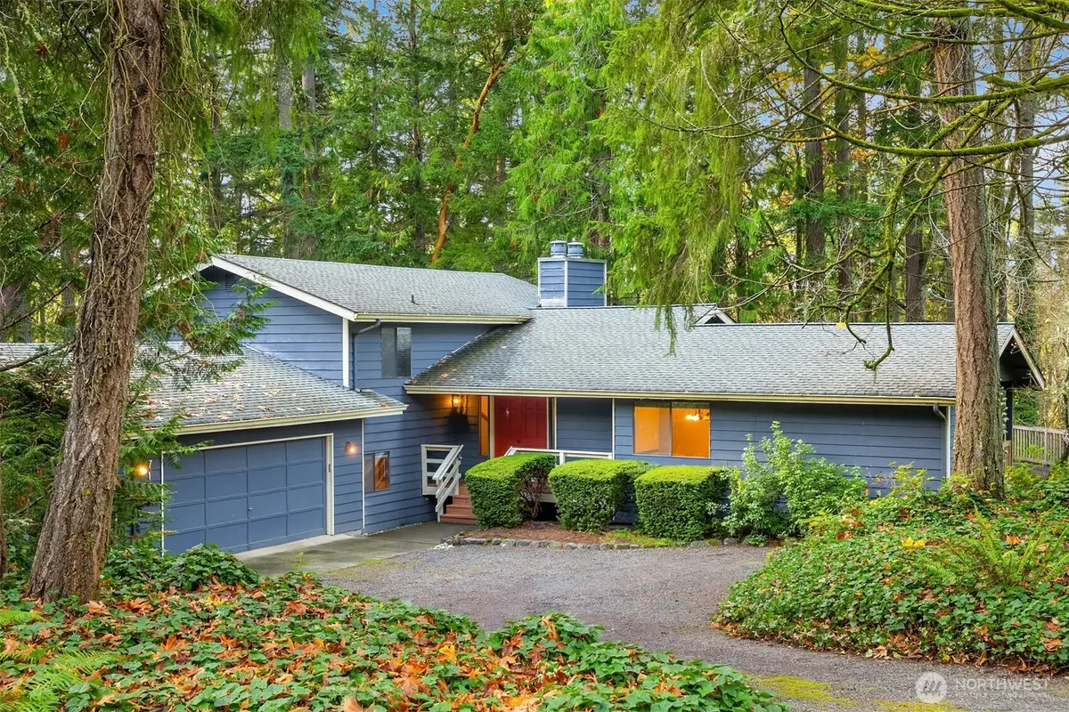 7131 NE Bay Hill Road, Bainbridge Island, WA 98110 - Image #1