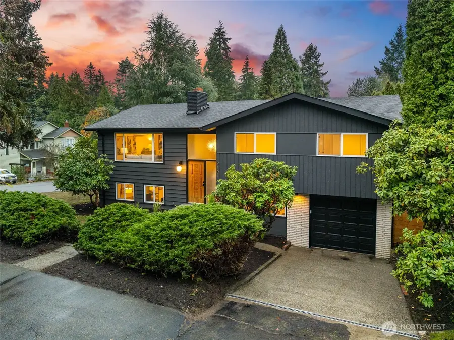 9101 30th Avenue Ne, Seattle, WA 98115 - Image #2