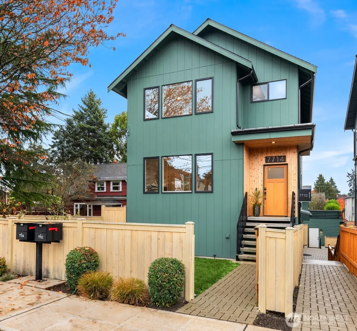 7714 30th Avenue Nw, Seattle, WA 98117 - Image #1