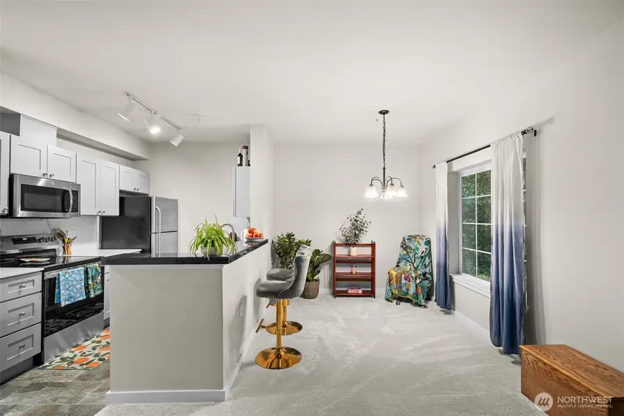 801 Rainier Avenue N #E324, Renton, WA 98057 - Image #2