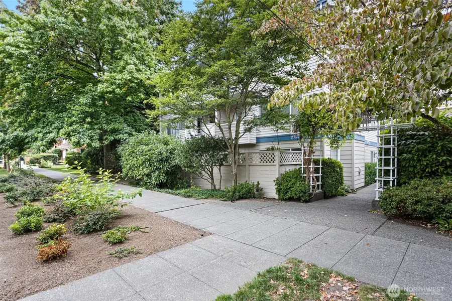 2727 E Franklin #102, Seattle, WA 98102 - Image #2