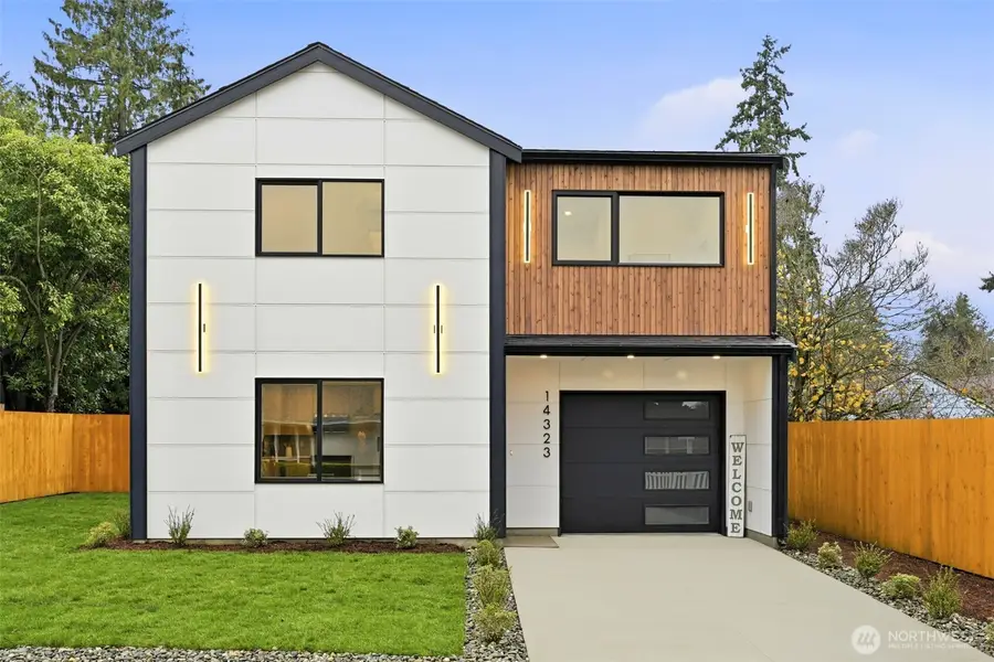 14323 Wayne Place N, Seattle, WA 98133 - Image #2