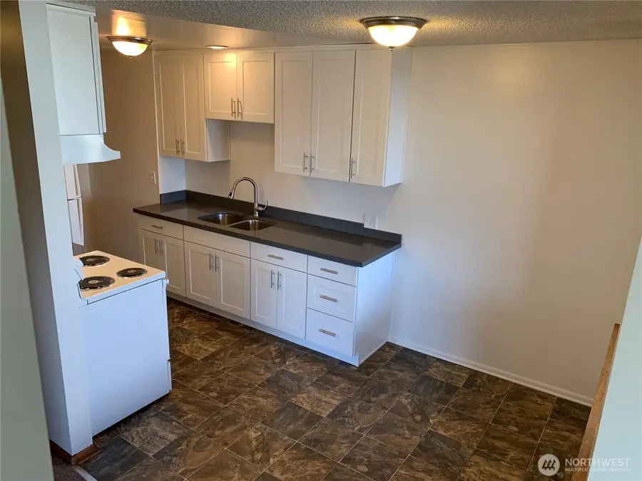 9284 50th Avenue S, Seattle, WA 98118 - Image #3