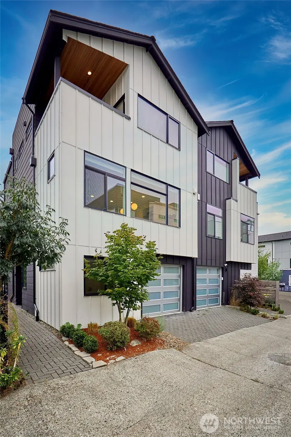 8333 13th Avenue Nw #B, Seattle, WA 98117 - Image #1