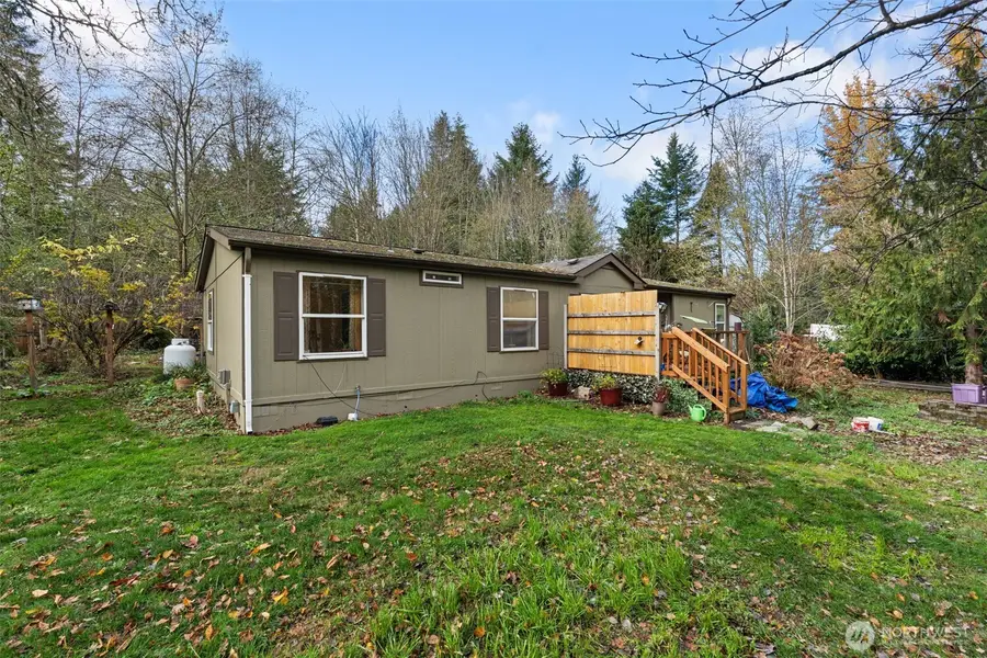 821 Tipsoo Loop S #A, Rainier, WA 98576 - Image #2