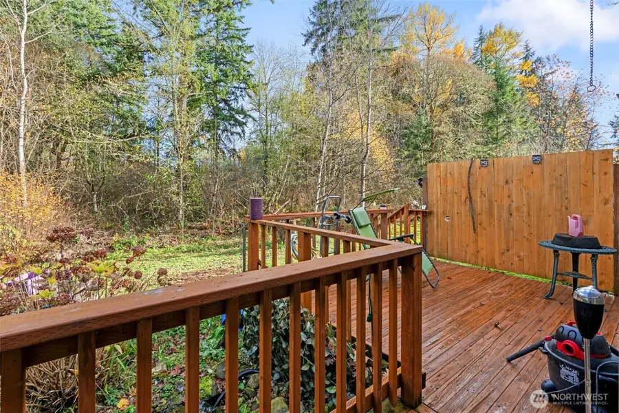 821 Tipsoo Loop S #A, Rainier, WA 98576 - Image #3