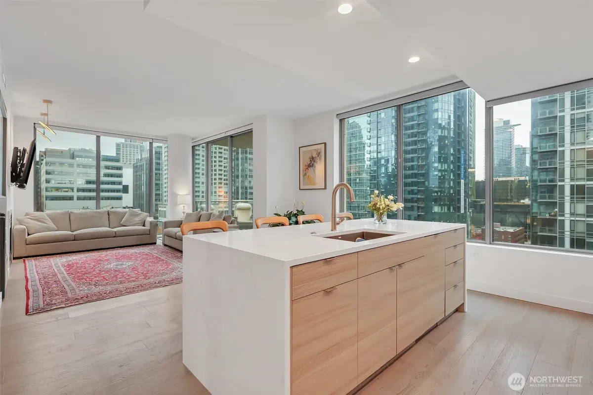 910 Lenora Street #1007, Seattle, WA 98121 - Image #1