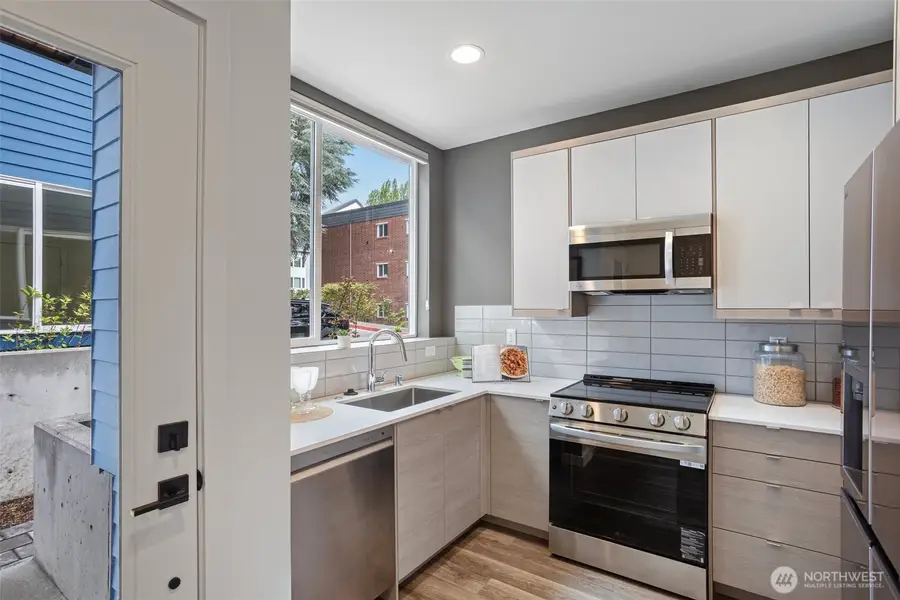 2525 29th Avenue S #E, Seattle, WA 98144 - Image #2