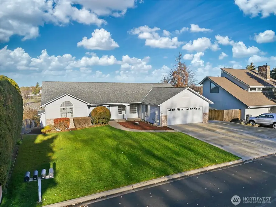 340 SE Highland Park Drive, College Place, WA 99324 - Image #2