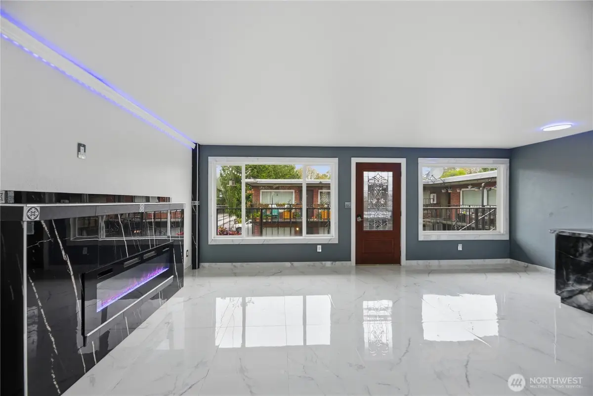 748 S Cloverdale Street #8, Seattle, WA 98108 - Image #1