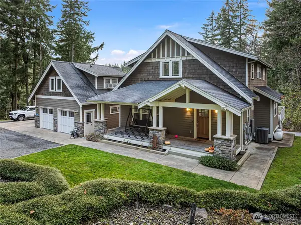 2300 NE Solar View Court, Poulsbo, WA 98370
