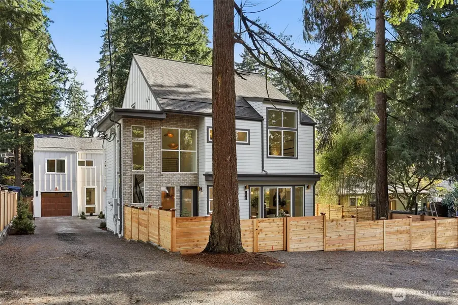 13746 Stone Avenue N, Seattle, WA 98133 - Image #3